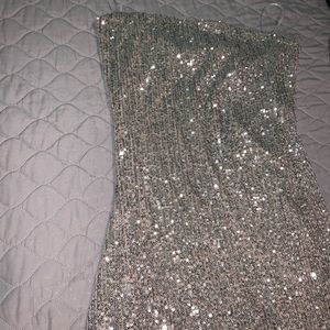 All sparkly dress! Brand new and never wore !!